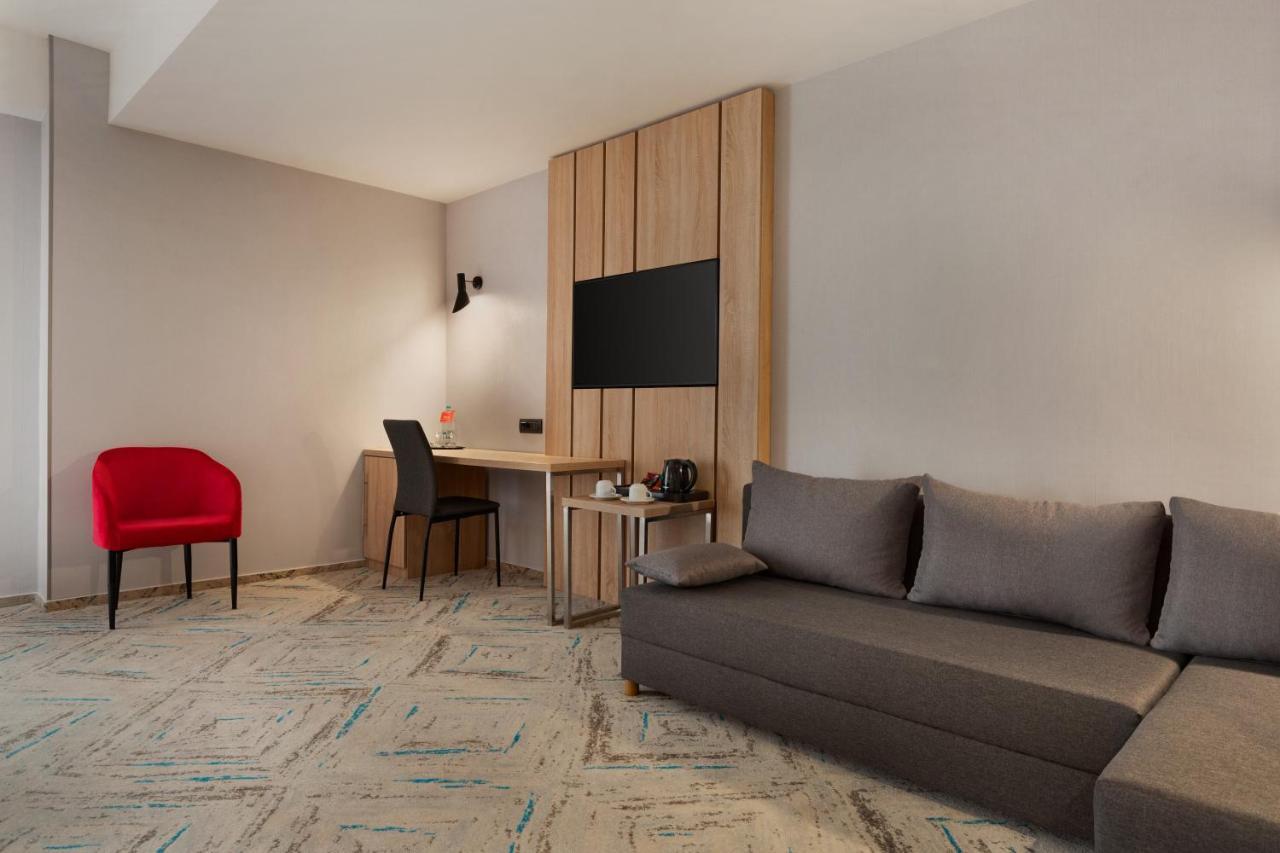 Ramada By Wyndham Hotel 4*